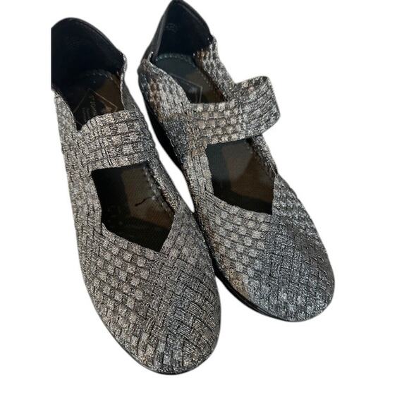 St. Johns Bay Metallic Gray Silver Woven Top Strap Shoes Women Sz 10 - Picture 2 of 10
